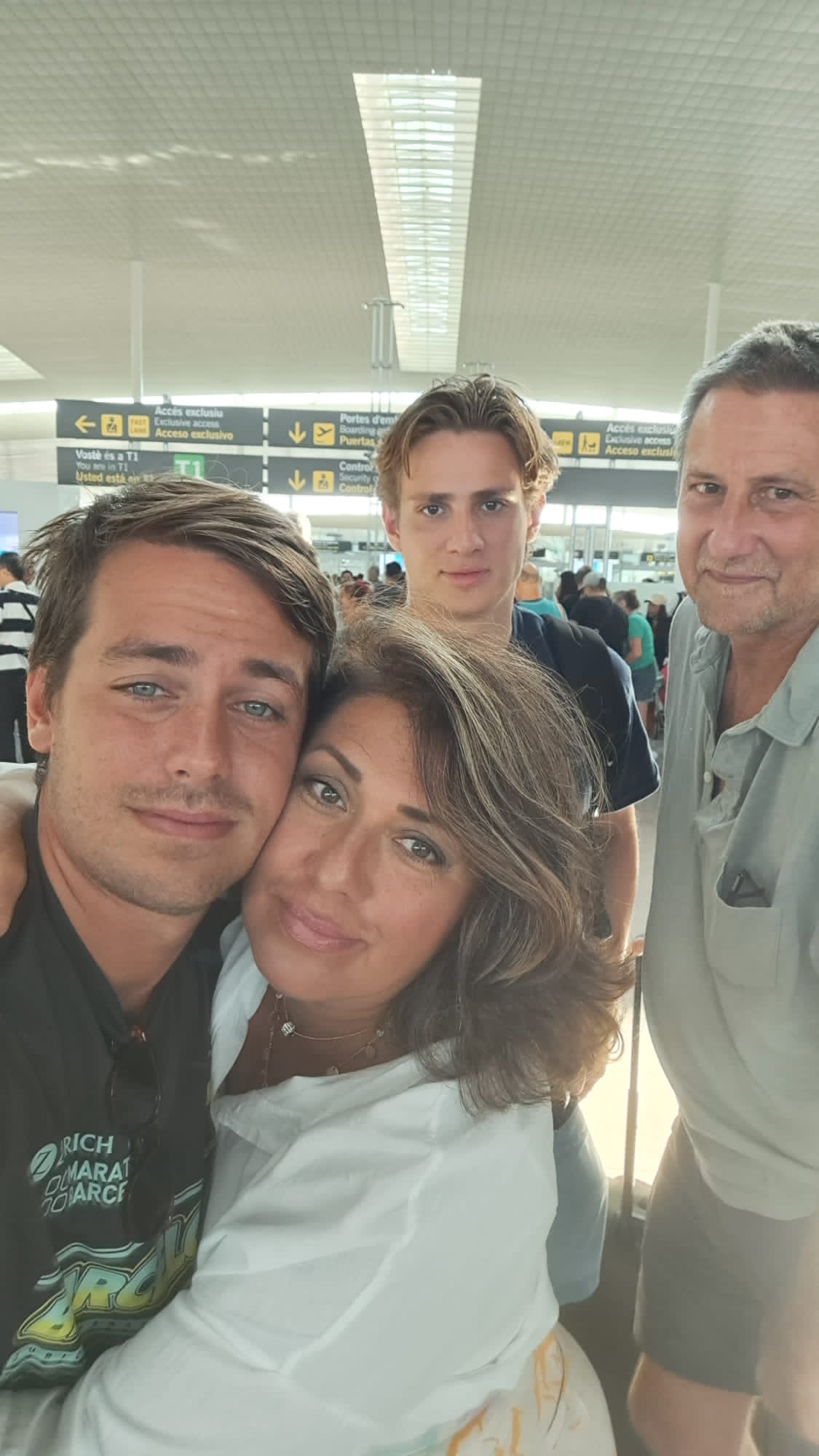 00000385-PHOTO-2023-08-18-04-02-39