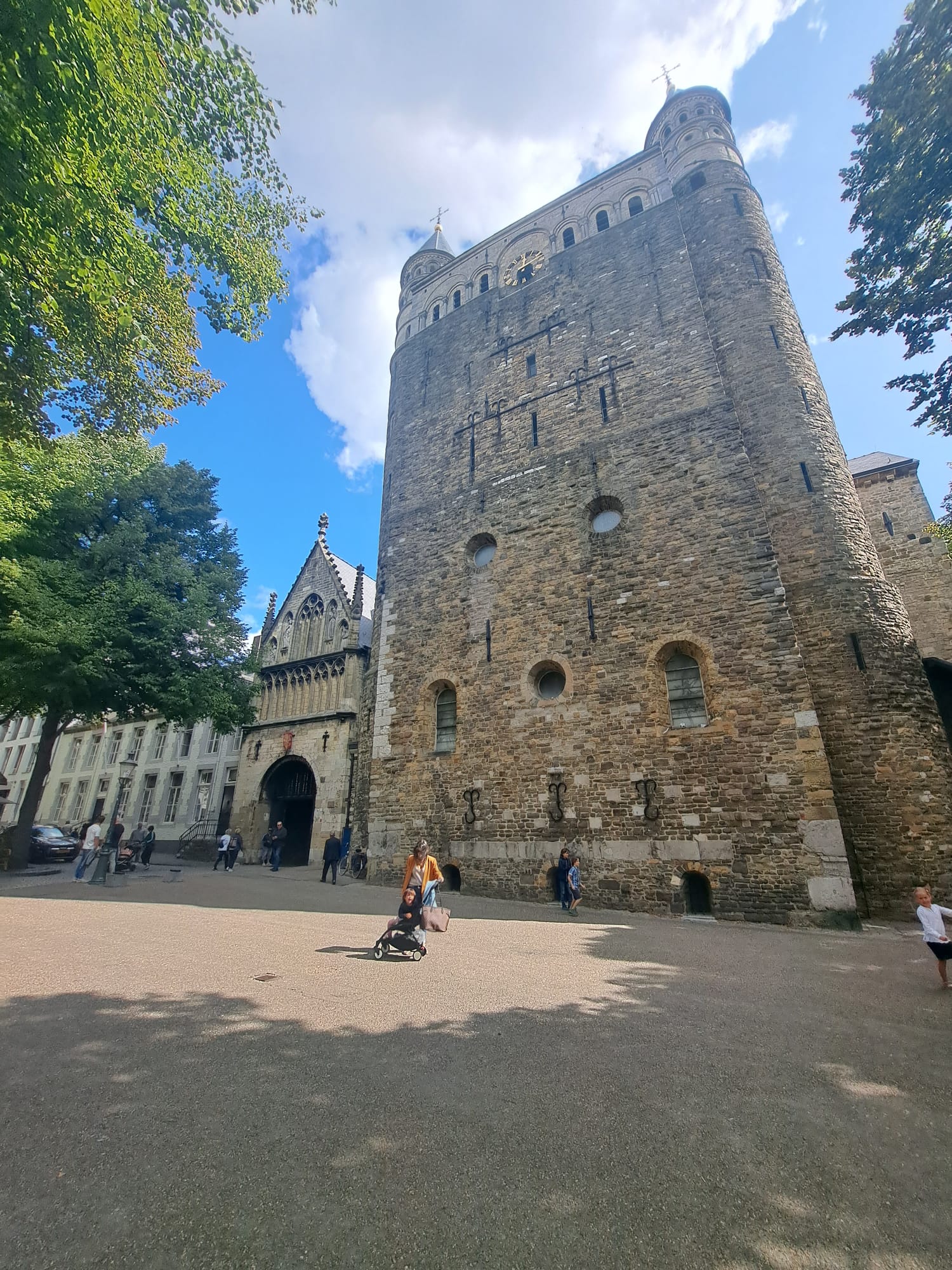 00001152-PHOTO-2023-08-27-07-28-58